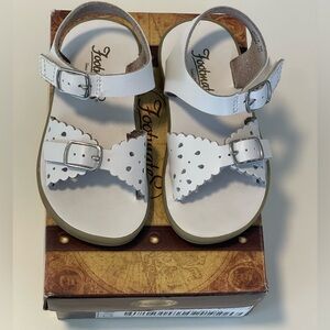 FootMates White Ariel Toddler Sandal  Size: 7T GUC